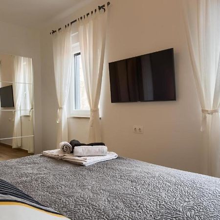 Apartments Dream In Arena 1 Pula Center Free Parking エクステリア 写真