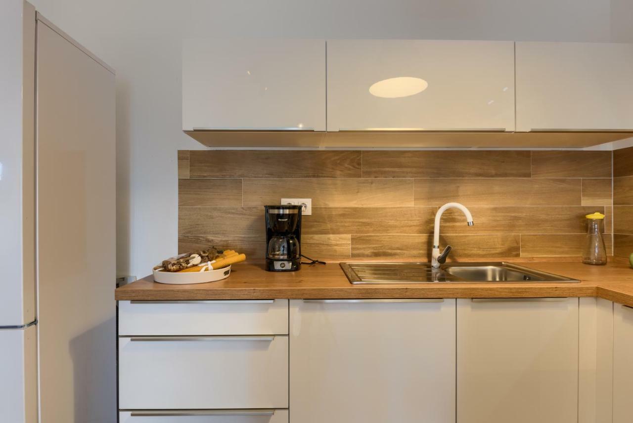 Apartments Dream In Arena 1 Pula Center Free Parking エクステリア 写真