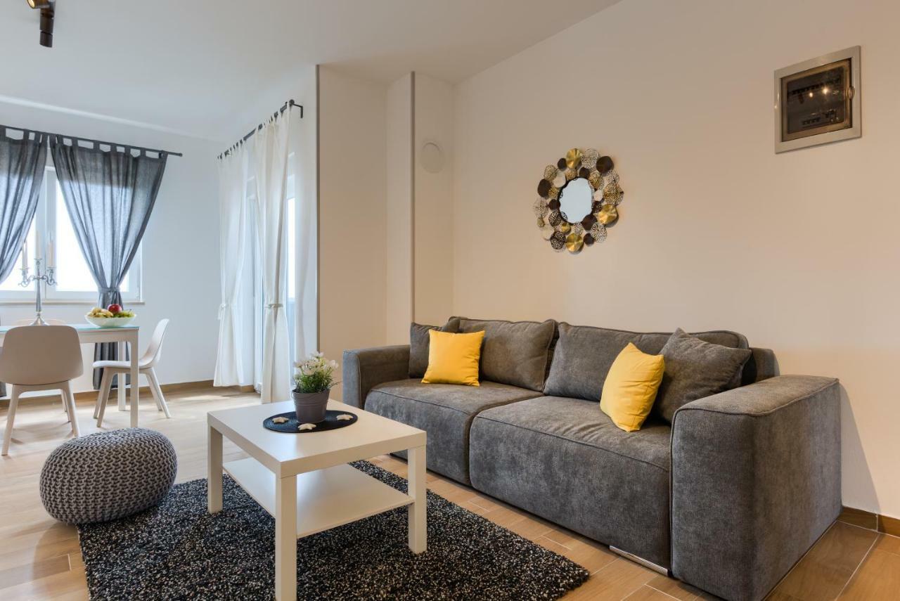 Apartments Dream In Arena 1 Pula Center Free Parking エクステリア 写真